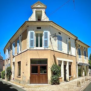 شقة Gite Les Jasmins Centre Historique Saint-Astier Exterior photo