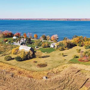 فيلا Loyalist Lakehouse With Private Beach Bongards Exterior photo