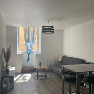 Appartement Calme Au Coeur De La Ville لون-لو-سونييه Exterior photo