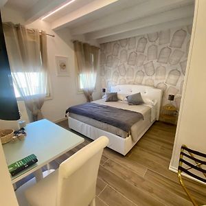 Star Soave Rooms - Locazione Turistica سواف Exterior photo