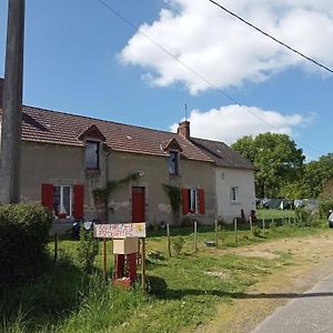 مبيت وإفطار Feusines Studio Les Pourettes Exterior photo