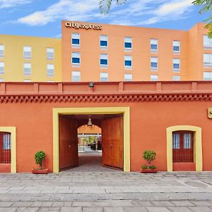 فندق City Express By Marriott Puebla Centro Exterior photo