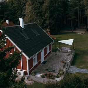 فيلا Hundi Puhkemaja Hiiumaa Exterior photo