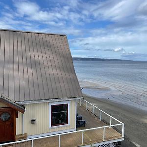 لانغلي Whidbeybeachhouse, An Oceanfront Getaway On A Private Beach Exterior photo