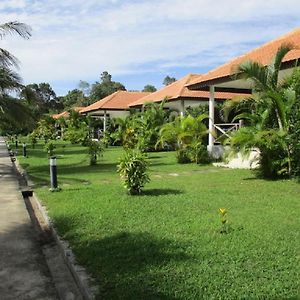 كوه رونغ ساملوم Saracen Bay Resort Exterior photo