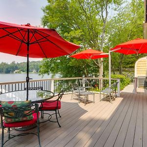 Berlin Vibrant Sterling Lakefront Lodge With Kayaks Exterior photo
