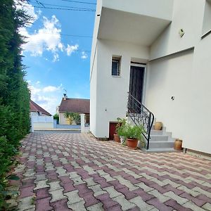 Appartement Meuble Avec Deux Chambres مولان Exterior photo