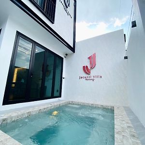 J Jacuzzi Villa رانونغ Exterior photo