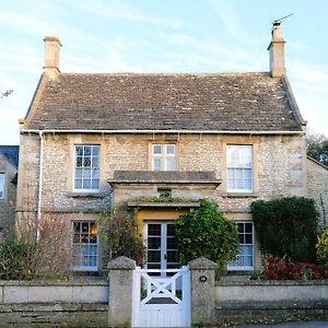 Hawthorn  17Th Century Rural Home Exterior photo