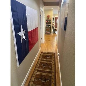 Stockyards!-1 Block Away ! Cowboy Cottage Sleeps 9 فورت وورث Exterior photo