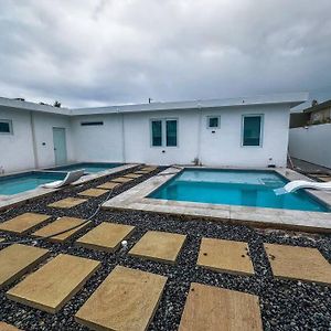 أريسيبو Centrally Located Villa With 3 Pools -Food & Beach Walking Distance Exterior photo