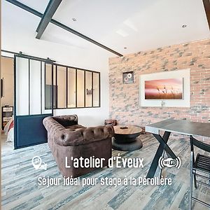 شقة L Atelier D Eveux Exterior photo