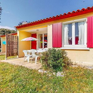 Gorgeous Home In Saint-Savinien With Jacuzzi Exterior photo