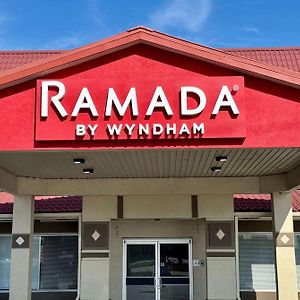 فندق Ramada By Wyndham لومبيرتون، كارولاينا الشمالية Exterior photo