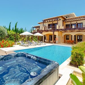 بافوس Luxury Villa Aj 06 With Private Heated Pool Exterior photo