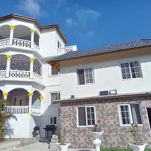 Sashamani Villa D Saint Maryʼs Exterior photo