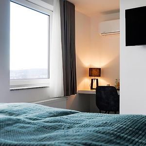 فندق Si-View Doppelzimmer Mit Stadtblick Zimmer 21 سيغن Exterior photo