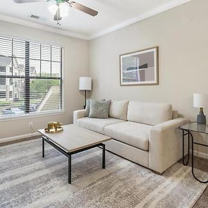 Landing At Crescent Park Commons - 1 Bedroom In غرير Exterior photo