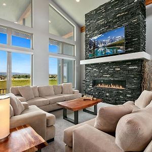 Eaton Luxury Home With Spectacular Rocky Mountain Views! Exterior photo