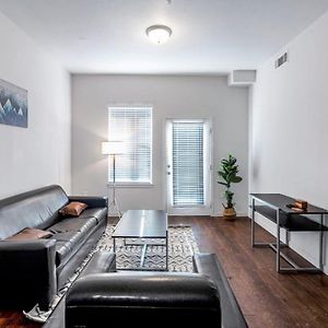 3Bdrm Apartment 2 Blocks Away From Unc With Gym غريلي Exterior photo