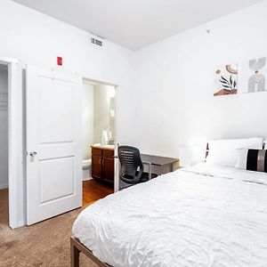 2Bdrm Apartment 2 Blocks Away From Unc With Gym غريلي Exterior photo