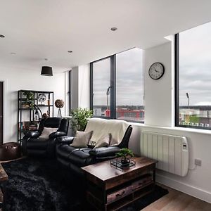 Smart 1 Bed Old Trafford Apartment مانشستر Exterior photo