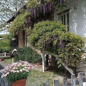 مبيت وإفطار Fortunago La Locanda Del Molino Exterior photo