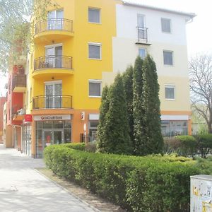 شقة Apartman Otto Hajdúszoboszló Exterior photo