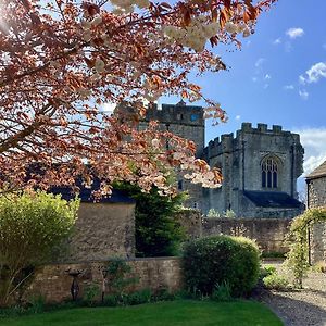 The Garden Suites At Snape Castle Mews بيدال Exterior photo