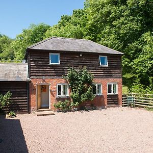 تينبوري Stable Cottage Exterior photo