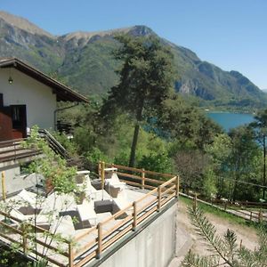 Ferienwohnung In Val Maria-Pur Mit Grossem Balkon Und Seeblick بييفي دي ليدرو Exterior photo