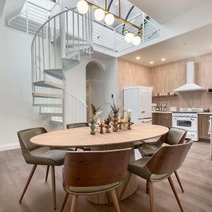 شقة Modern Mid Century Getaway. Luxury By Hollyhock لويفيل Exterior photo