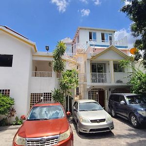 One Bedroom Suite In Peguy-Ville بورت أو برنس Exterior photo