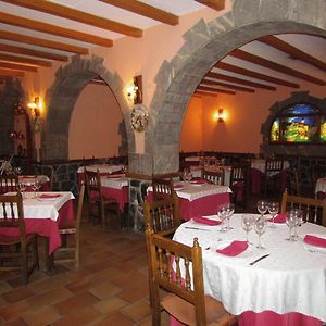 منزل الضيف Llánaves de la Reina  في San Glorio Restaurant photo