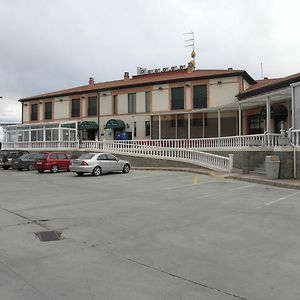 فندق Hostal Las Fuentes Arévalo Exterior photo