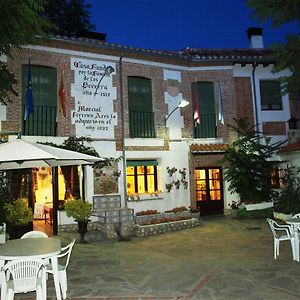 مبيت وإفطار أولميدو Gran Posada La Mesnada Exterior photo