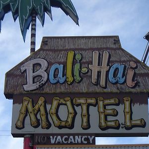 ياكيما Bali Hai Motel Exterior photo