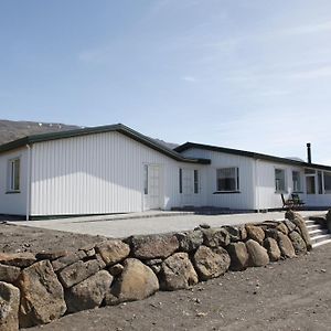 فيلا Hofsstadir Farmhouse Hofstaðir Exterior photo