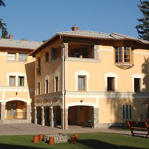مبيت وإفطار Kaposvár Laetitia Panzio Exterior photo