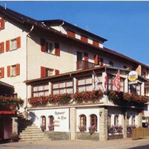 لي بريز Albergo Lardi Exterior photo