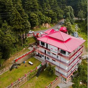 Himalayan Kiwi Resort, كاناتال Exterior photo