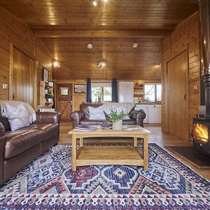كارلايل Buzzard Lodge With Hot-Tub Exterior photo
