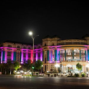 Bo'Gishamol Hotel أنديجان Exterior photo