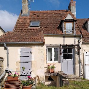 L'Atelier De Pierre 1-Bed Cottage In Pousseaux Exterior photo