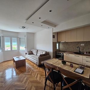 شقة Suncani Apartman Nikšić Exterior photo