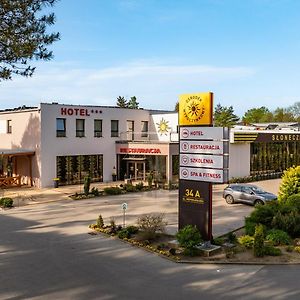 ياروتْشين Hotel - Restauracja "Sloneczna" Exterior photo