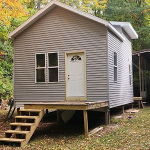 فيلا Lutherفي Bigger On The Inside - Tiny House With 20 Acres Exterior photo