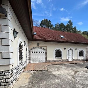 فندق Veszpremvoelgyi Kuria Exterior photo