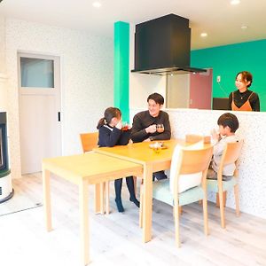 忍野八海まで車で４分！ワンランク上のアウトドアライフ堪能できる【Longevityvillage】A ميناميتْسُرُ Exterior photo