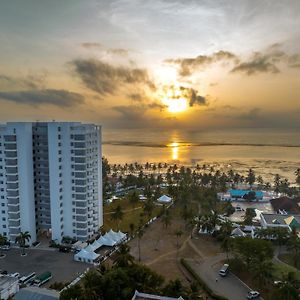 Sun N Sand Beach Resort مومباسا Exterior photo